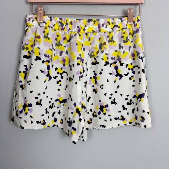 DIANE VON FIRSTENBERG | DVF Silk Abstract Patterned Shorts Women’s Size 2 - Picture 8 of 9